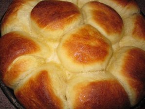 Golden Corral's Famous yeast rolls