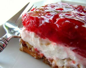 Strawberry Pretzel Desert