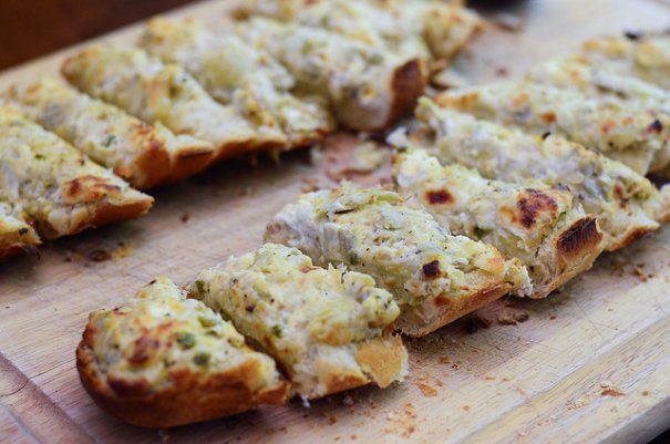 Cheesy Artichoke Bread