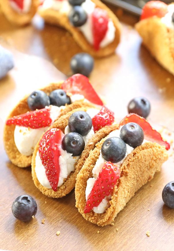 Summer Berry Cheesecake Tacos