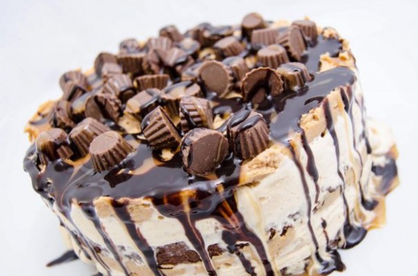 Reese's Ice Cream Cake