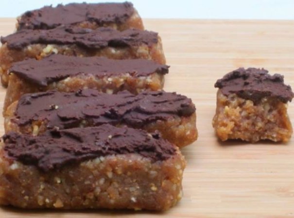 QUINOA PROTEIN BARS