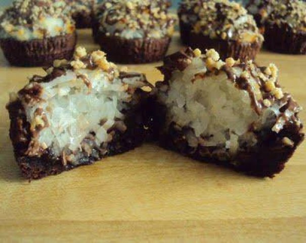 Almond Joy Brownie Bites