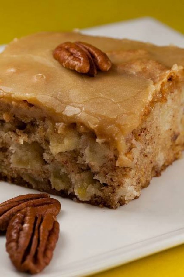 FRESH APPLE CAKE