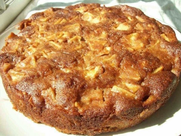 This cake is so moist and rich and just perfect for this time of year. (and easy to make!)