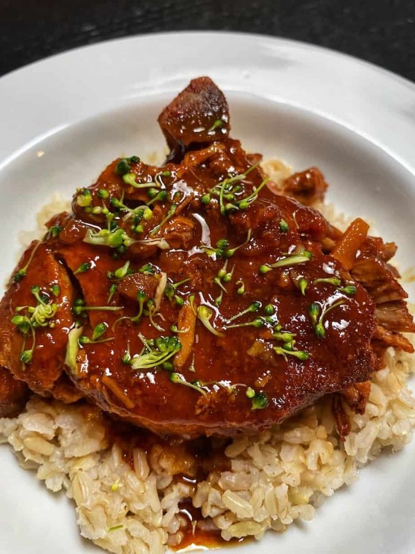 These honey garlic crockpot pork chops will be your new favorite dinner! They are a perfect weeknight meal since you only need a few pantry staples to make this tasty and delicious pork.